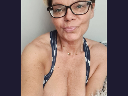 Silvia 40 Polish slim slut
