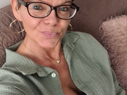 Silvia 40 Polish slim slut