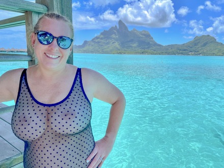 Nude in Tahiti