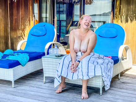 Nude in Tahiti