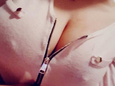 Showing my slutty Body